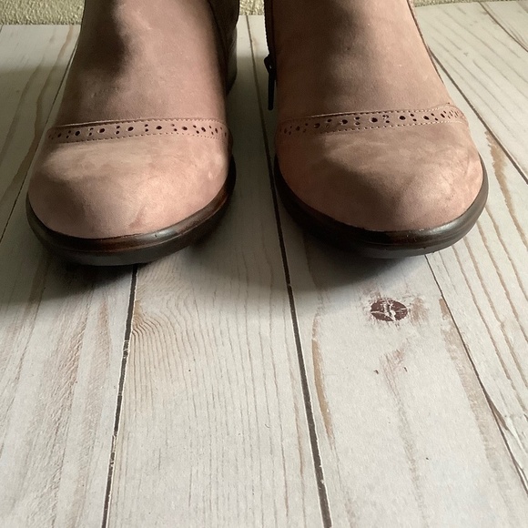 NAOT| Nefasi Ankle Boot Oxford Style Perforated Sz 10 Dusty Rose - Picture 3 of 11
